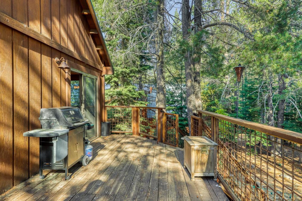Tastefully-Updated, Classic Tahoe Family Home Тракі Екстер'єр фото