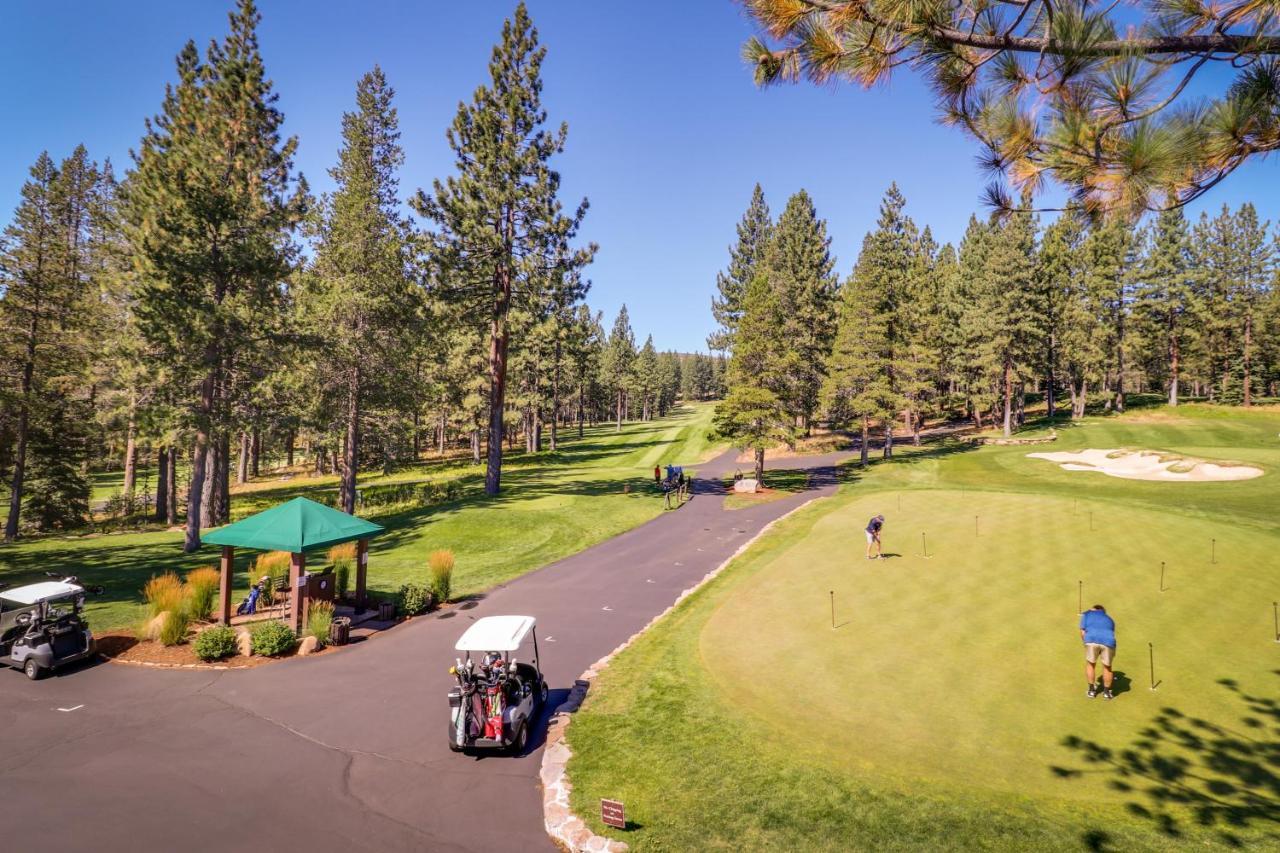 Tastefully-Updated, Classic Tahoe Family Home Тракі Екстер'єр фото