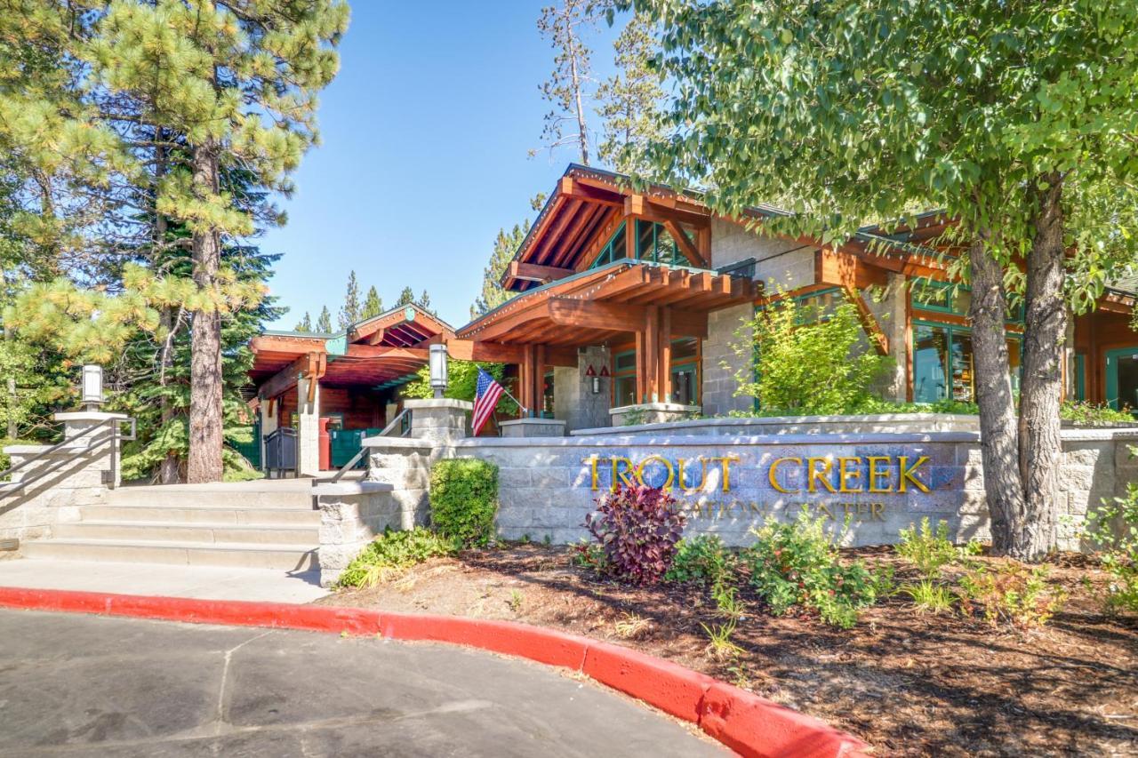 Tastefully-Updated, Classic Tahoe Family Home Тракі Екстер'єр фото